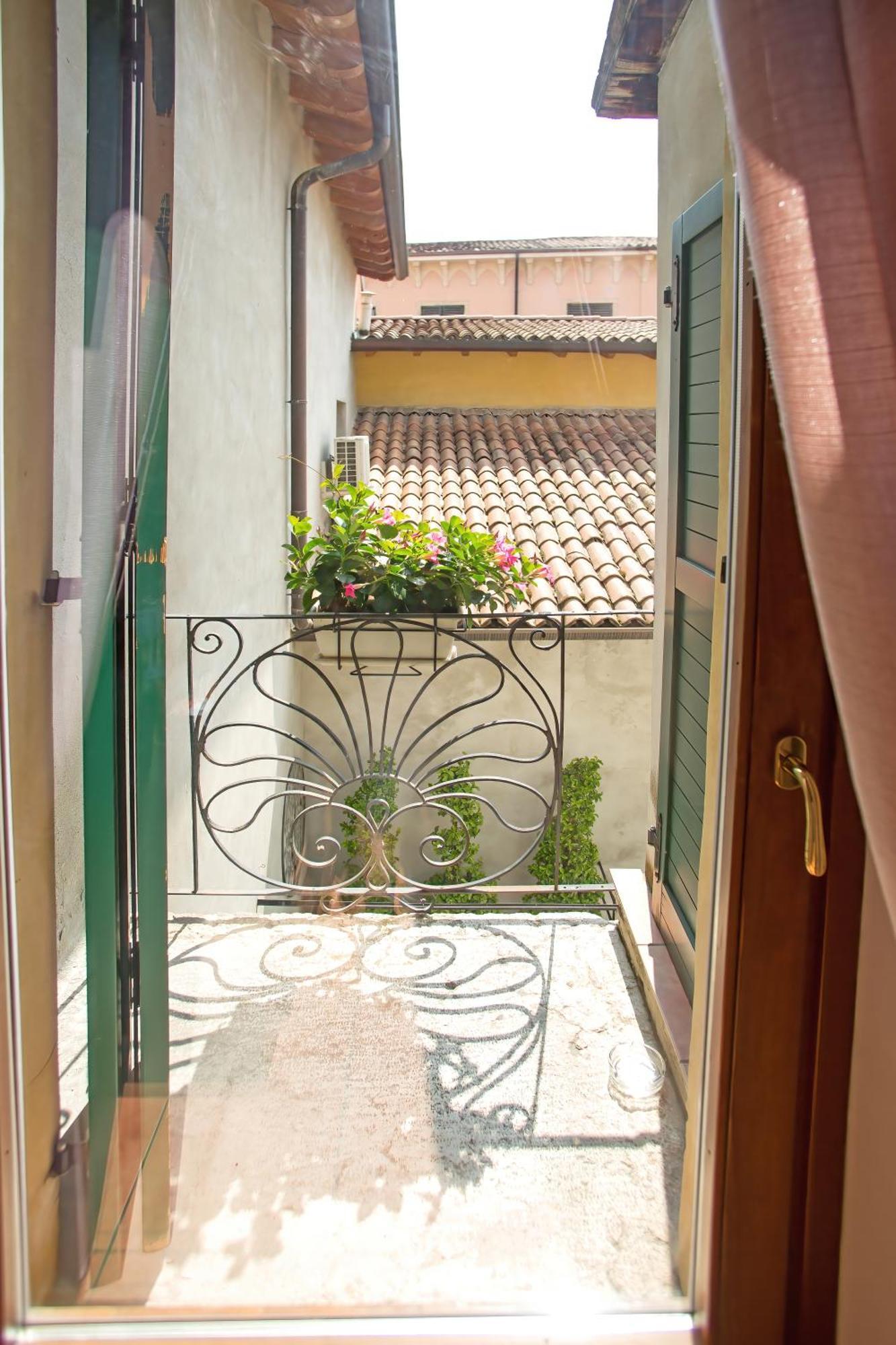 Veronetta House Affittacamere 3*